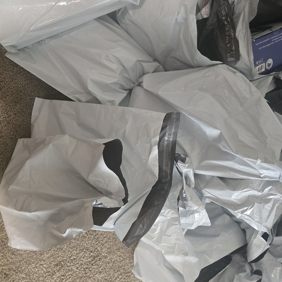 Mystery bag & bucket show. This is a share, buy, and sell show. Let's go. - Picture 6 of 6